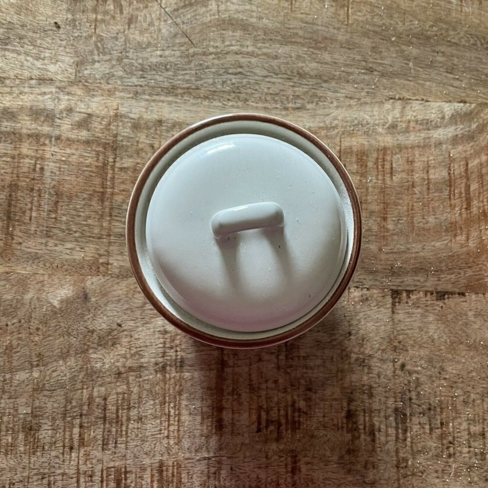 Ceramic Beige & Brow Sugar Dish w/ Lid. Stoneware - Picture 3 of 7